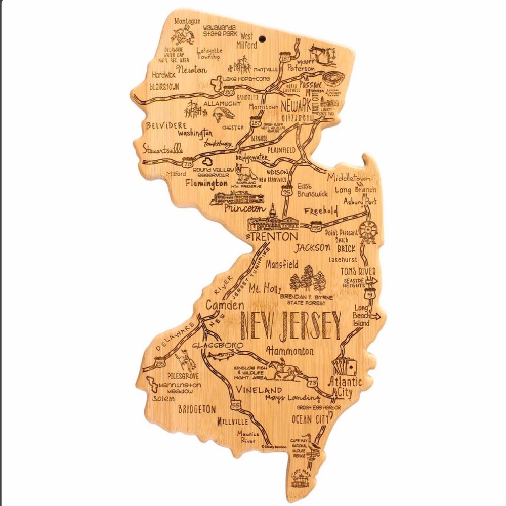 NWT New Jersey Wooden State Map Cutting Board/Wall Art - Natural Wood